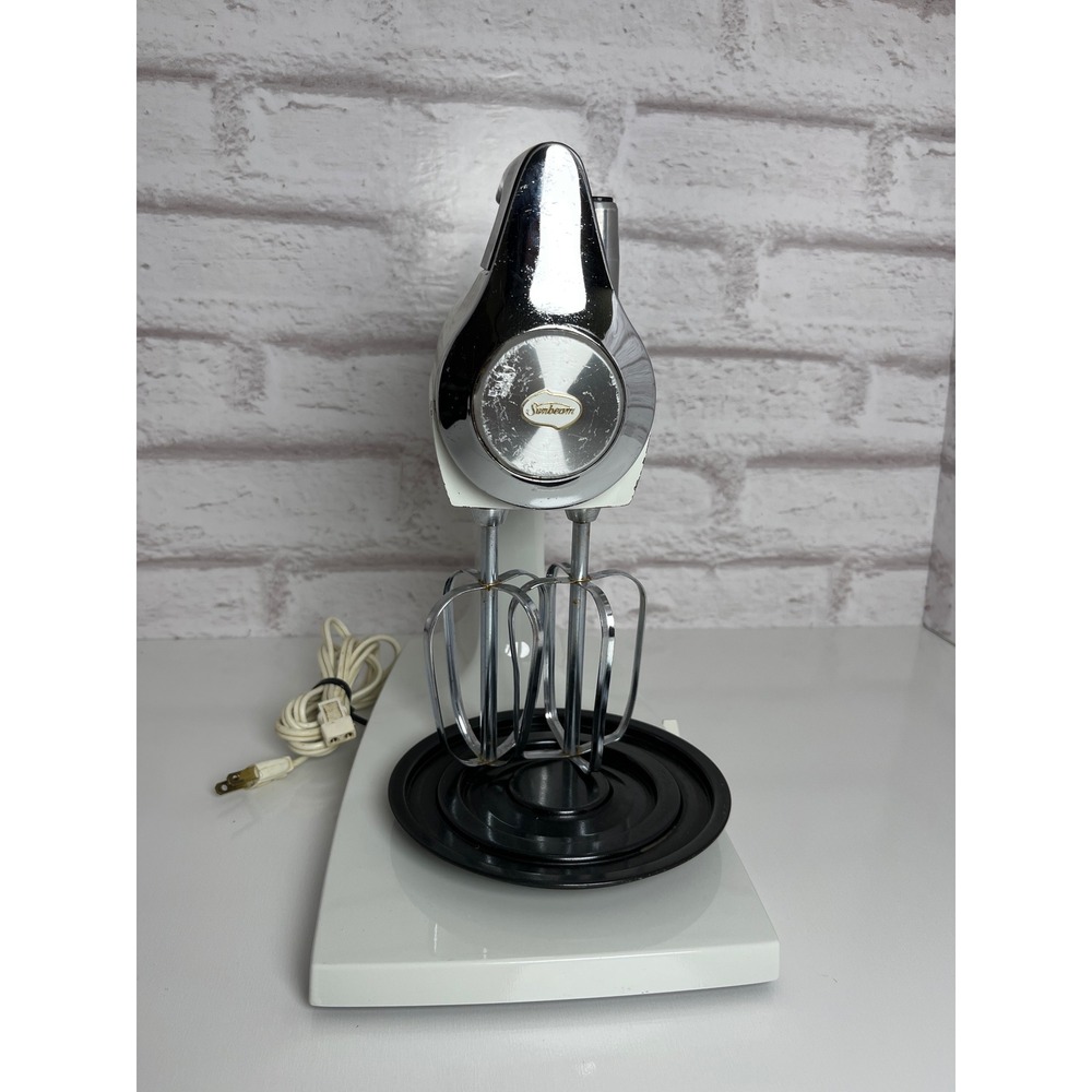 Vintage Sunbeam Mixmaster Stand Mixer White Chrome Model MMA with Beaters Works